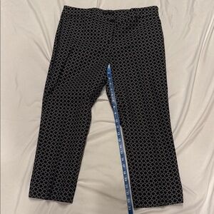 Women’s Black Patterned Pants capris size 10